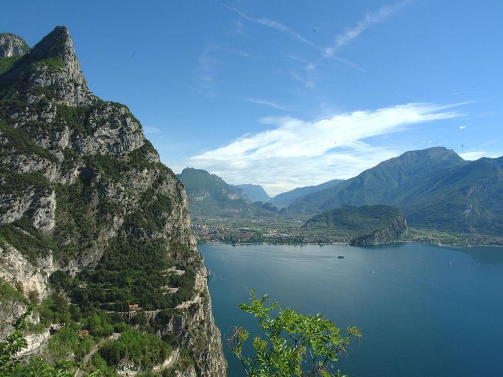 Villa Phoenix - Lake Apartments Riva del Garda Extérieur photo