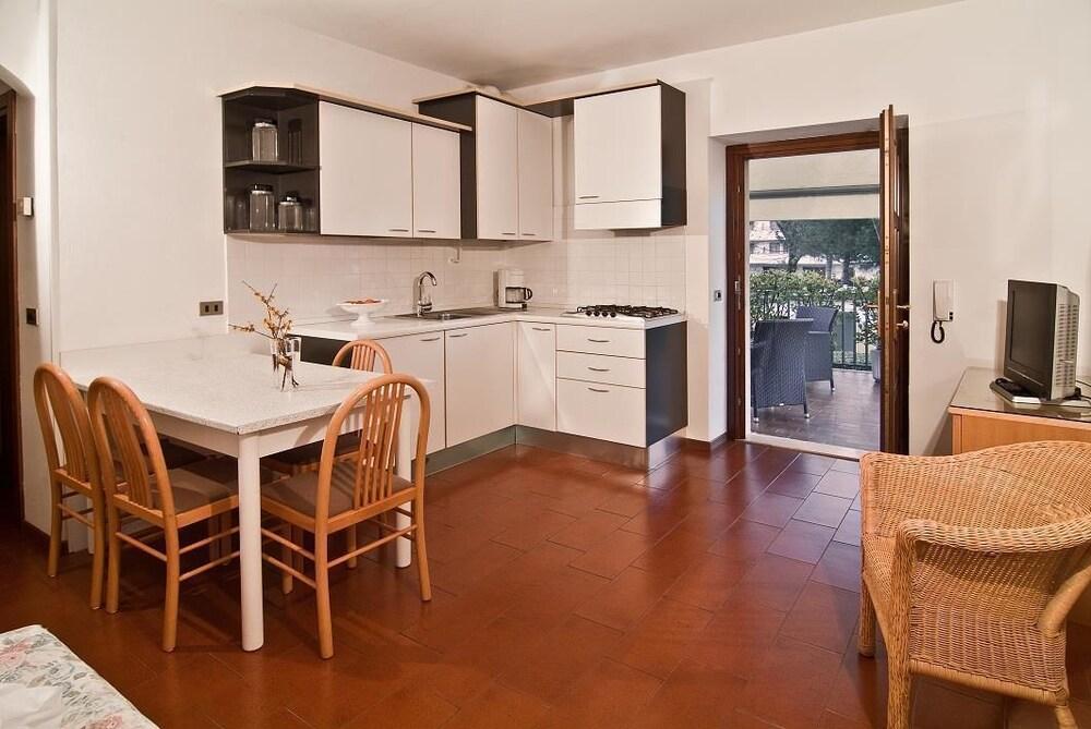 Villa Phoenix - Lake Apartments Riva del Garda Extérieur photo
