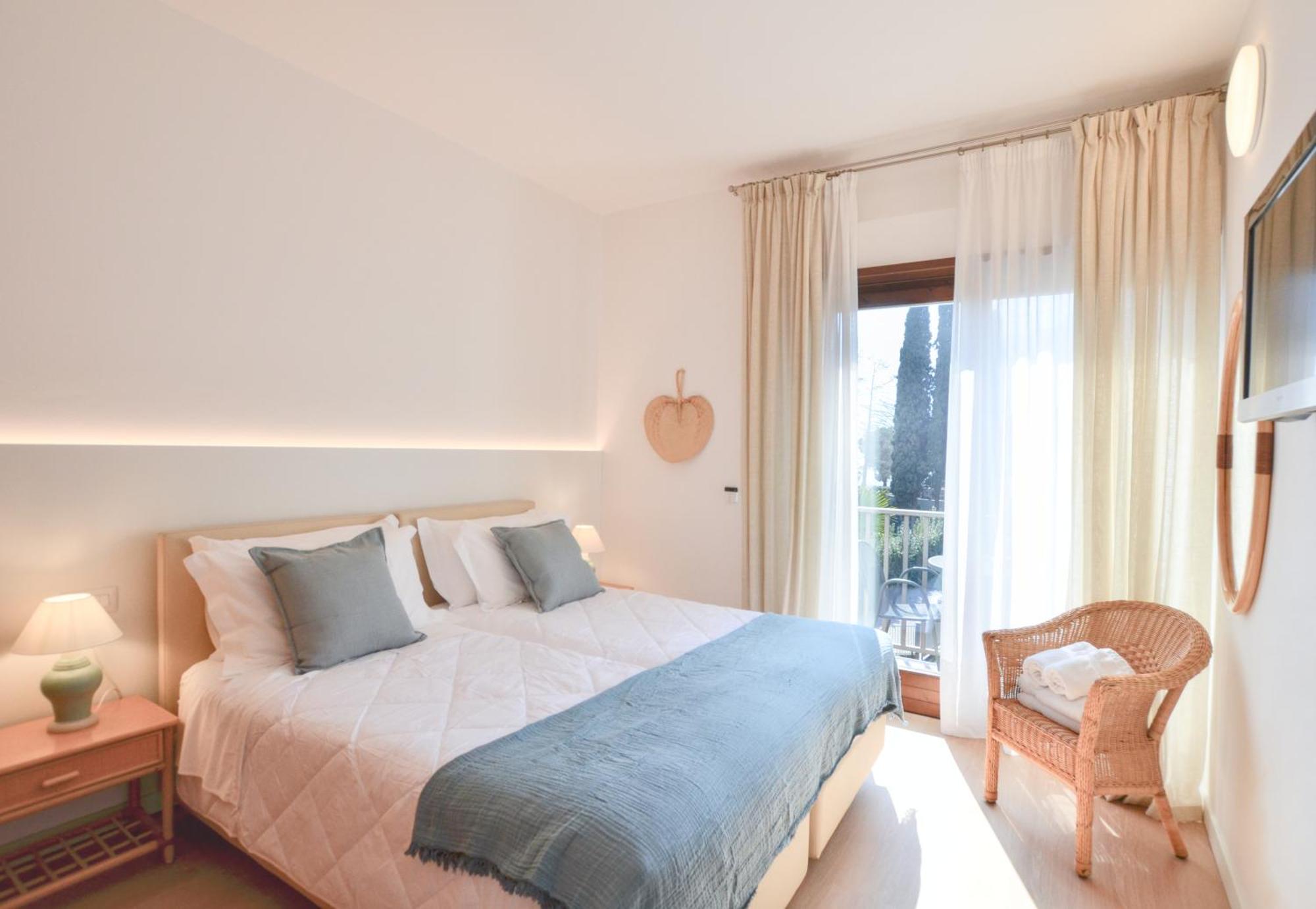 Villa Phoenix - Lake Apartments Riva del Garda Extérieur photo