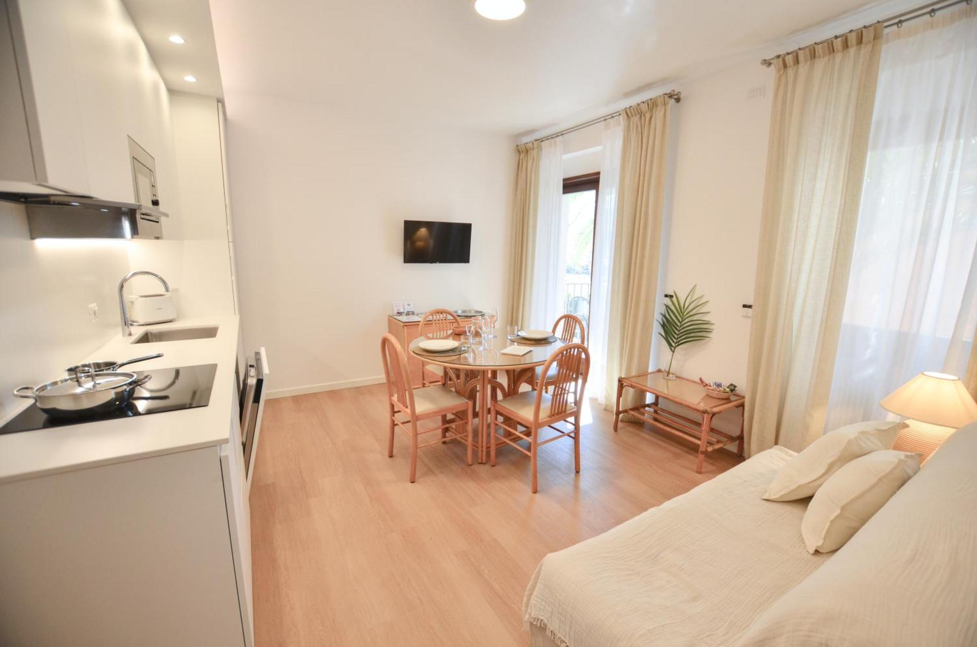 Villa Phoenix - Lake Apartments Riva del Garda Extérieur photo