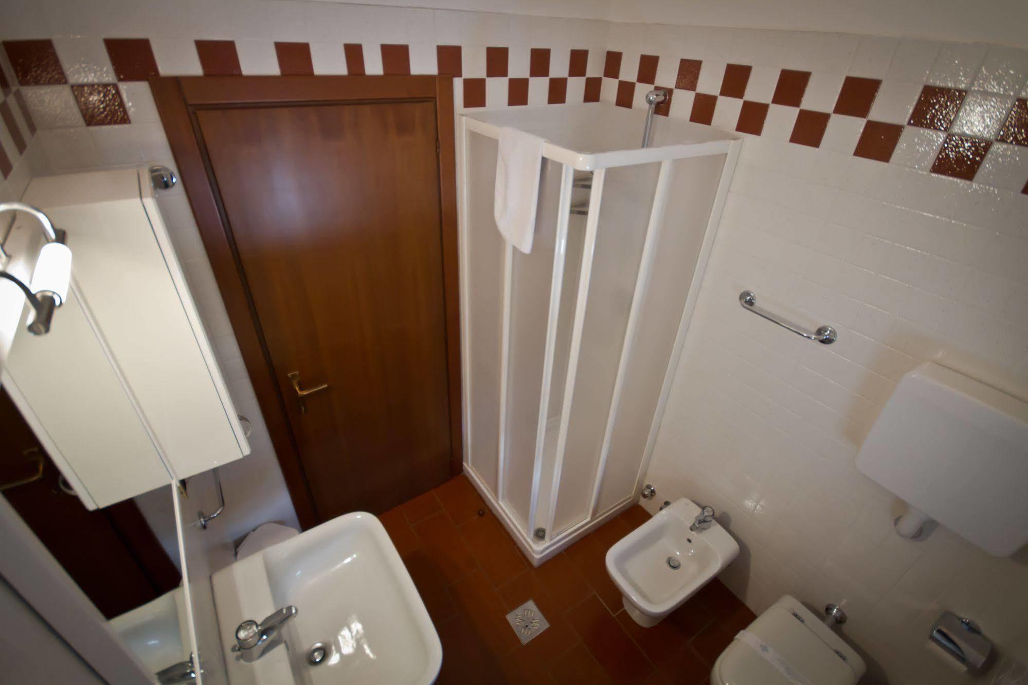 Villa Phoenix - Lake Apartments Riva del Garda Extérieur photo