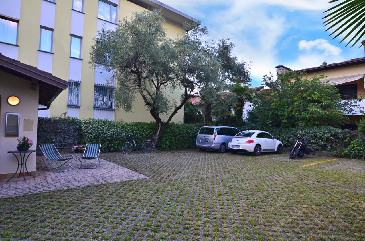 Villa Phoenix - Lake Apartments Riva del Garda Extérieur photo